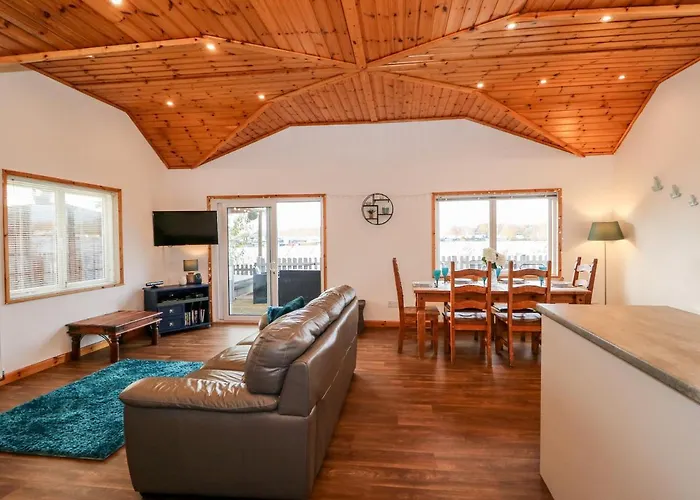 Teal Lodge
