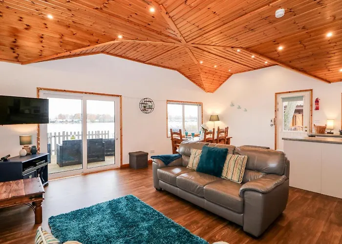 Teal Lodge